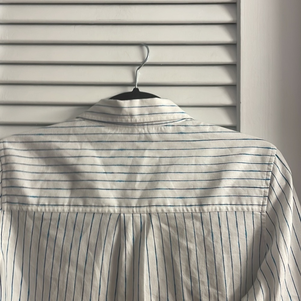 Carlisle Collection Like New White/Blue Pinstripe Button Down,Cufflings SIZE 2 - Picture 6 of 6